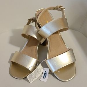 Block heel sandals